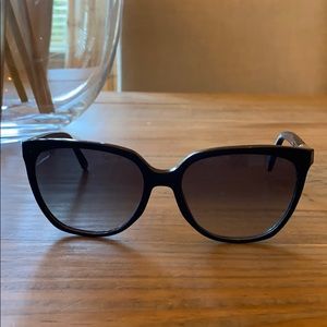 Gucci black sunglasses
